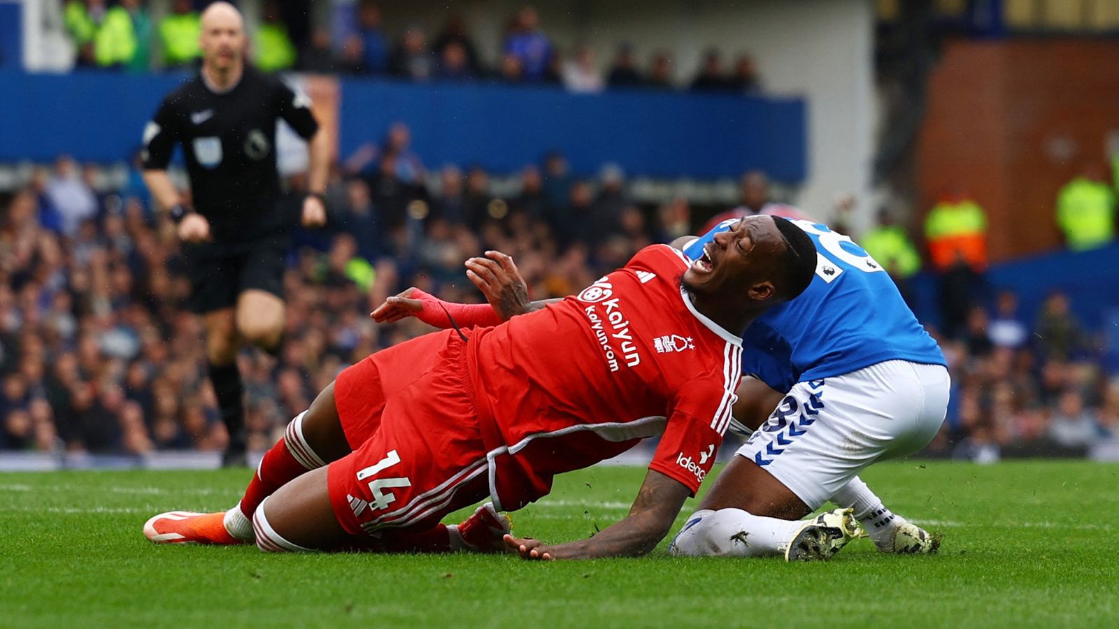 Nottingham Forest to privately hear VAR audio connected to three penalty claims