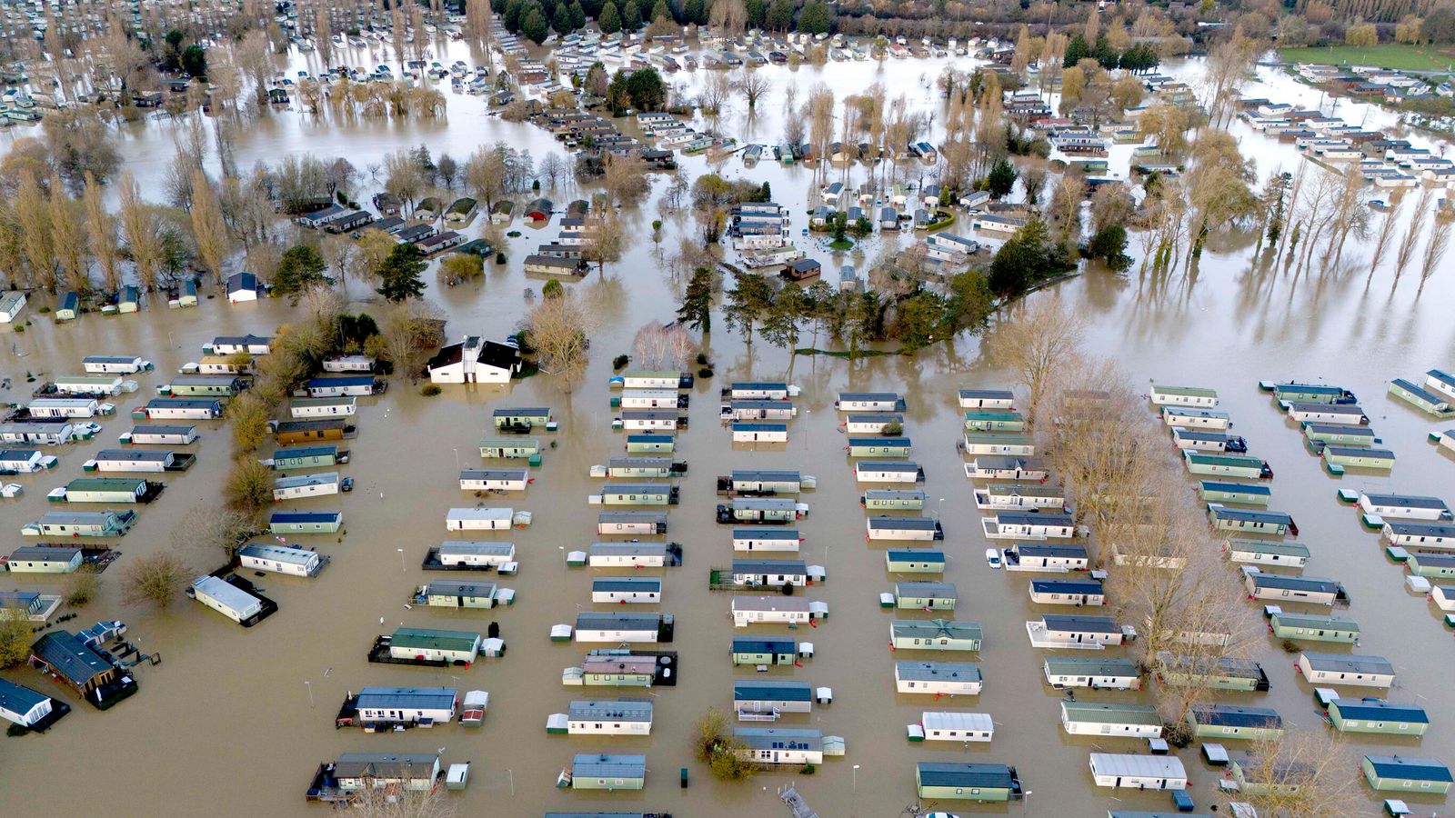 More flooding ‘likely’ to hit UK – as Met Office responds to Storm Bert criticism