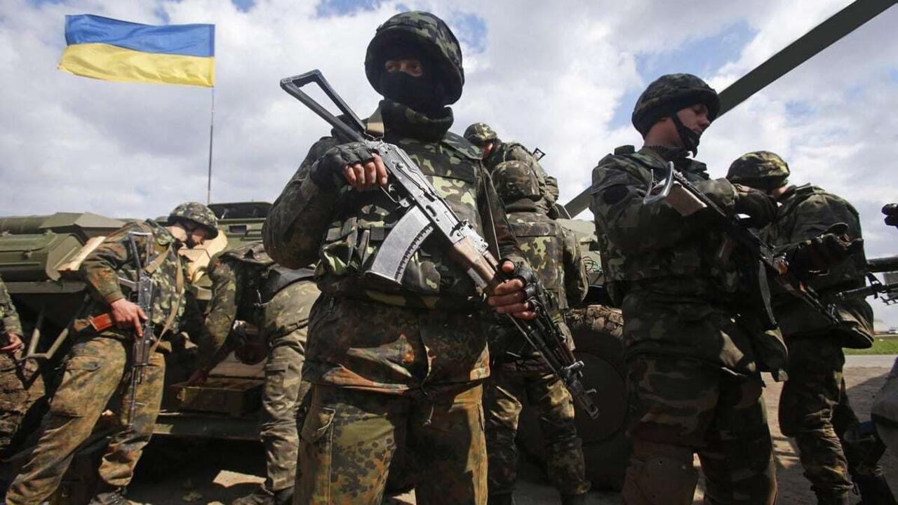 France-trained Ukrainian soldiers prepare to deploy against Russia