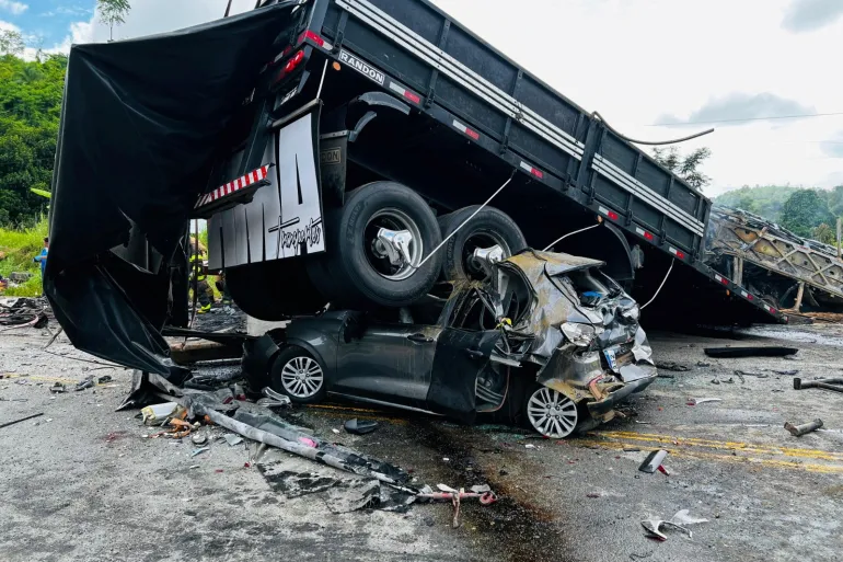 Brazil: At least 32 people killed as bus and truck collide