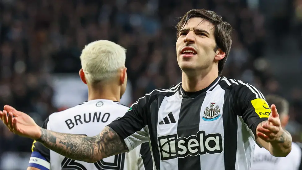 Newcastle cruise past Brentford into EFL cup semis