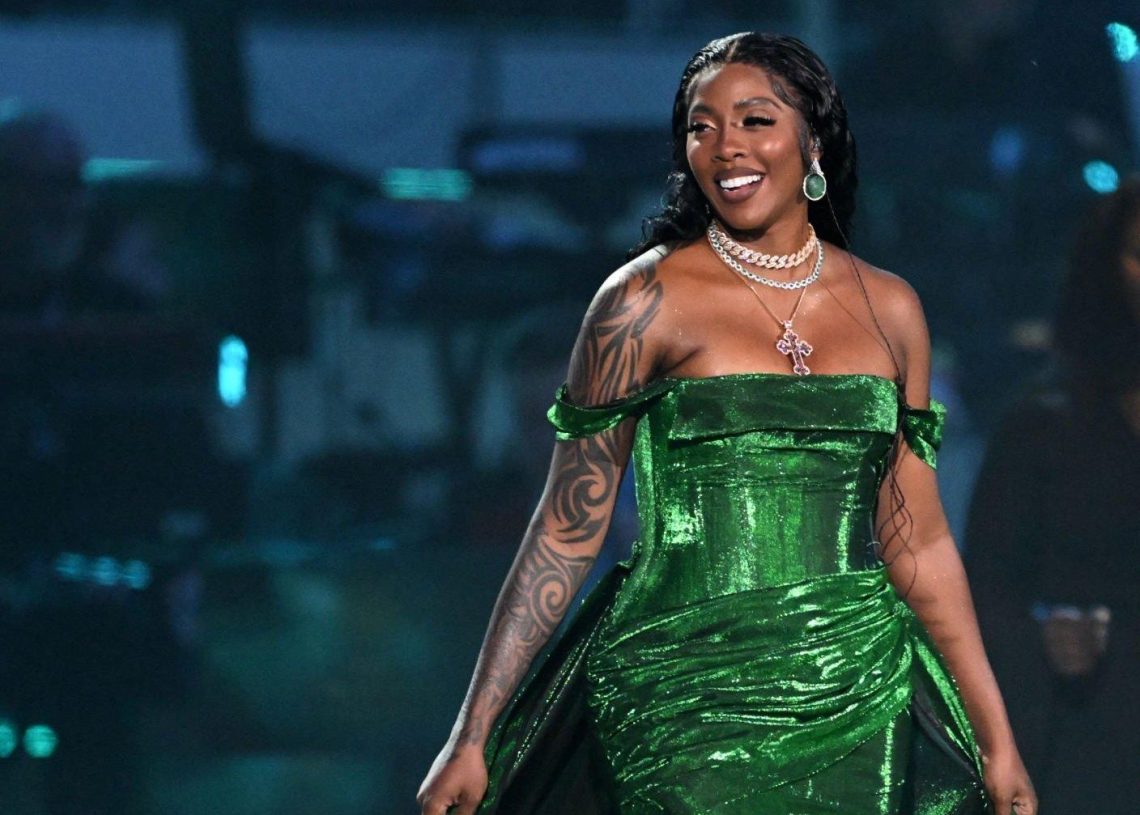 Tiwa Savage decry fashion criticisms, age-shaming