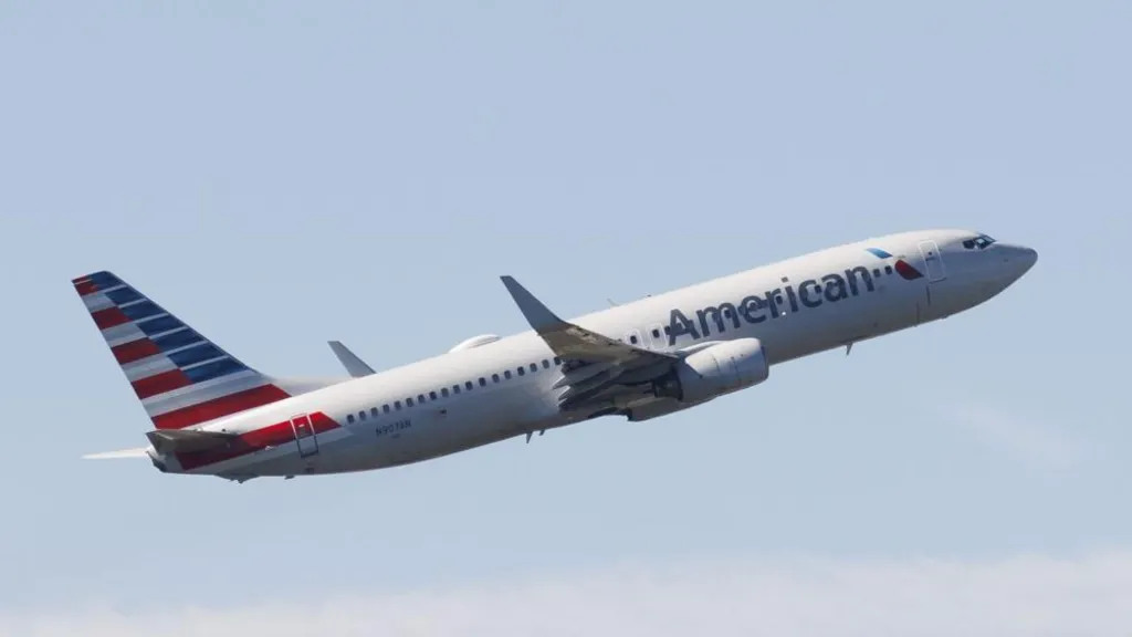 American Airlines Restores Flights Following Technical Glitch