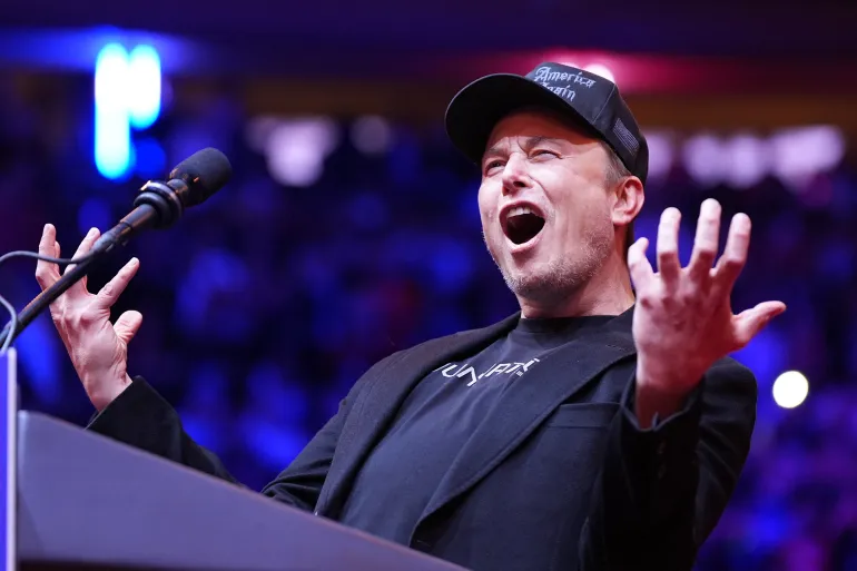 Musk clashes with OpenAI’s Altman over $500bn Stargate