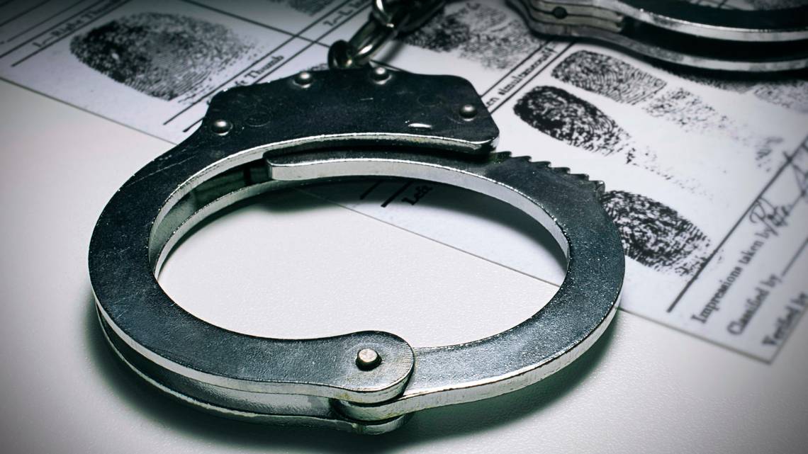 Arizona: Teenager dies after being forced to live in cage