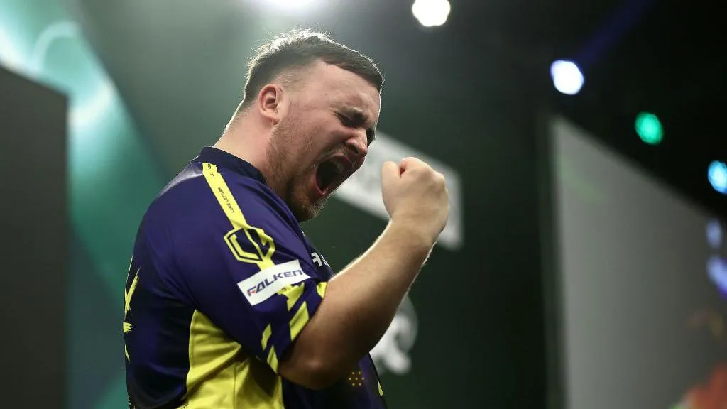 Apple AI alert falsely claims Luke Littler has already won darts final