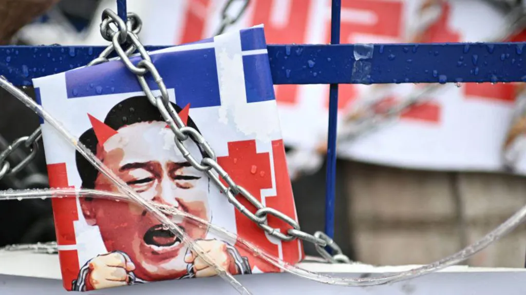 S Korea’s impeached president defiant as arrest deadline looms
