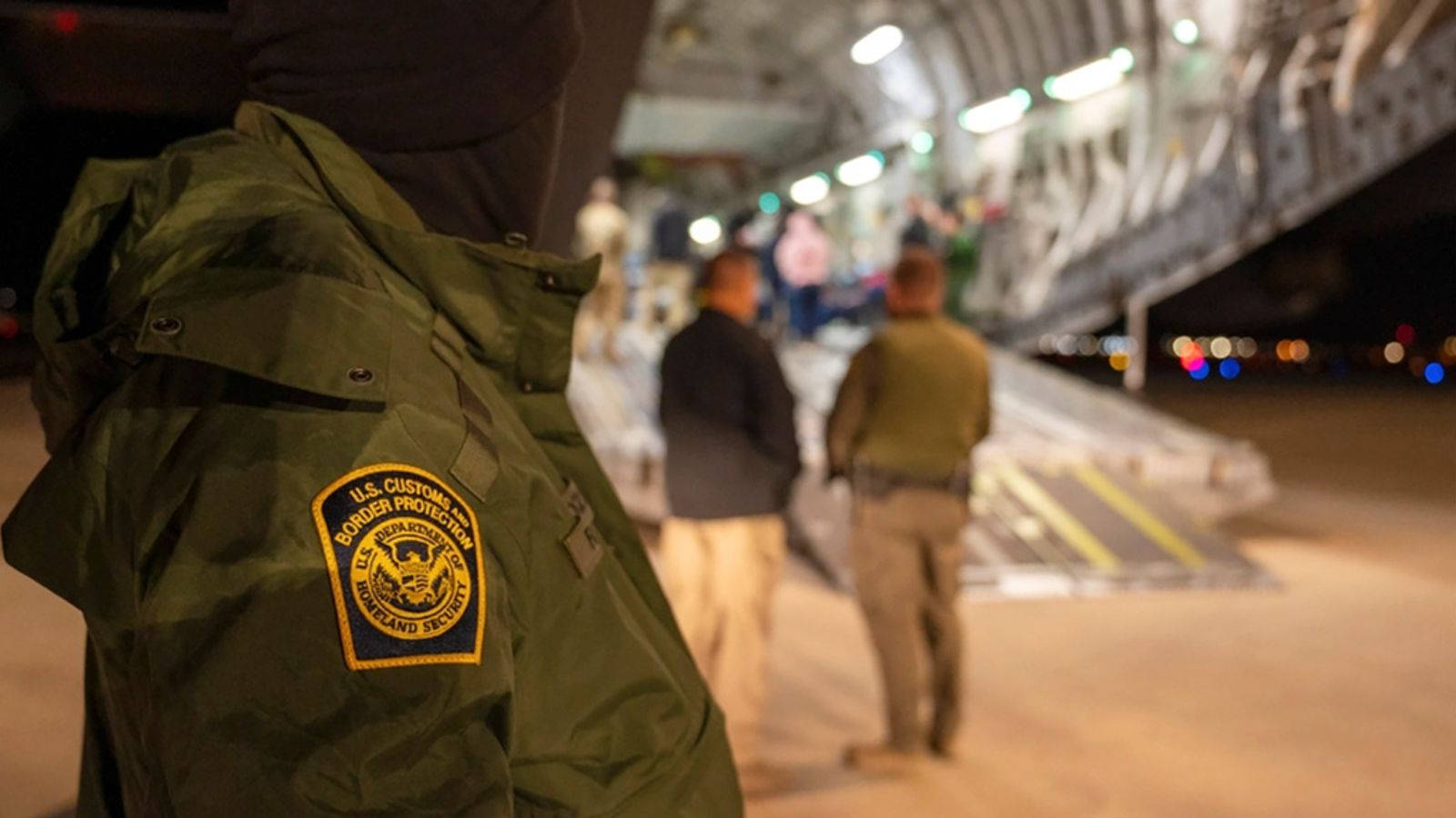 Donald Trump’s threats work after Colombia backs down and agrees to accept deported migrants from US