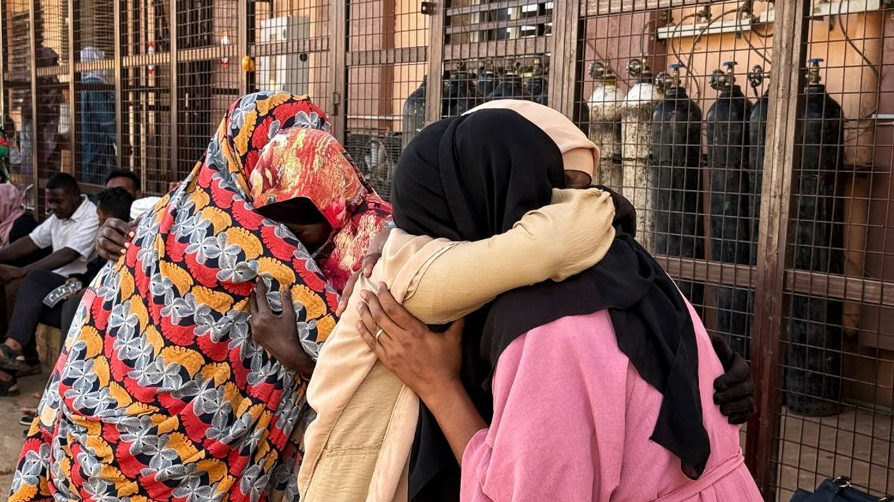 Sudan: Waiting and praying for news of victory after two years of war