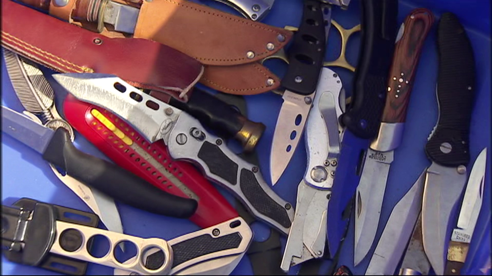 Easier for children to buy knives than paracetamol, police review finds amid government crackdown